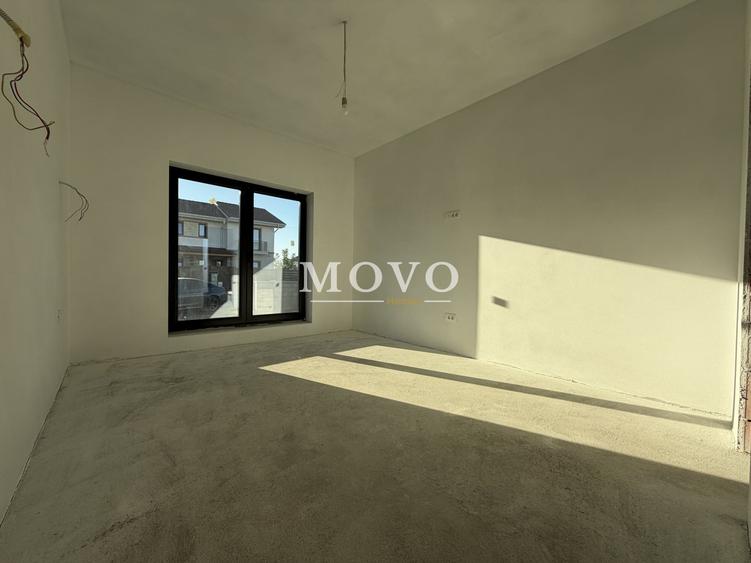Duplex cu 3 camere cu Canalizare în Moșnița Nouă