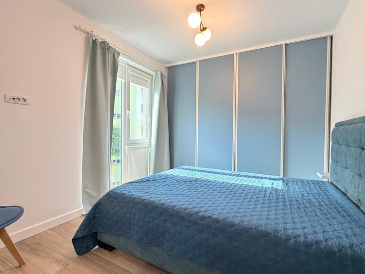 Apartament cu 2 camere decomandat în Girocului