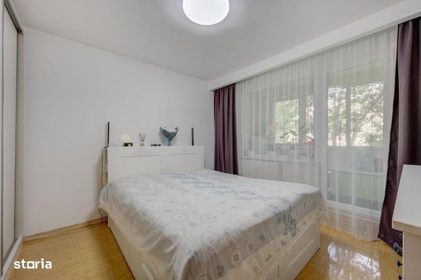 Apartament cu 4 camere decomandat în Berceni
