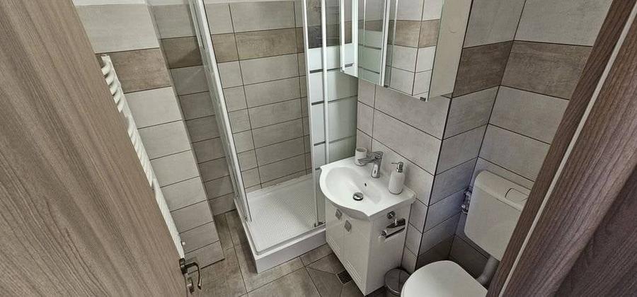 Garsonieră decomandată în Gruia