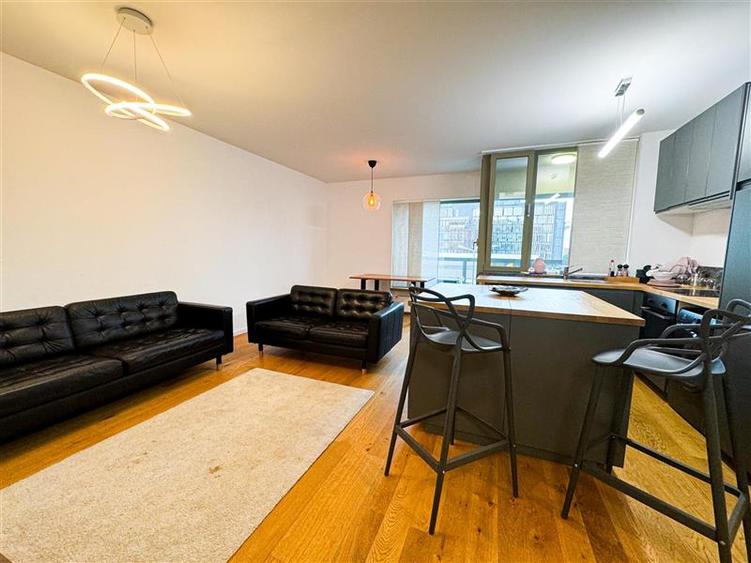 Apartament cu 2 camere semidecomandat, mobilat în Aviației
