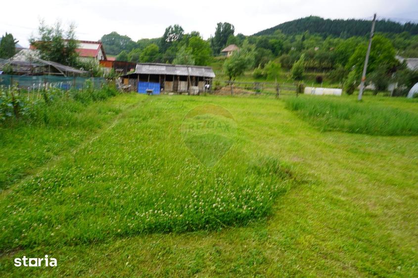 Casă cu 4 camere cu Teren 1895 Mp în Săliște