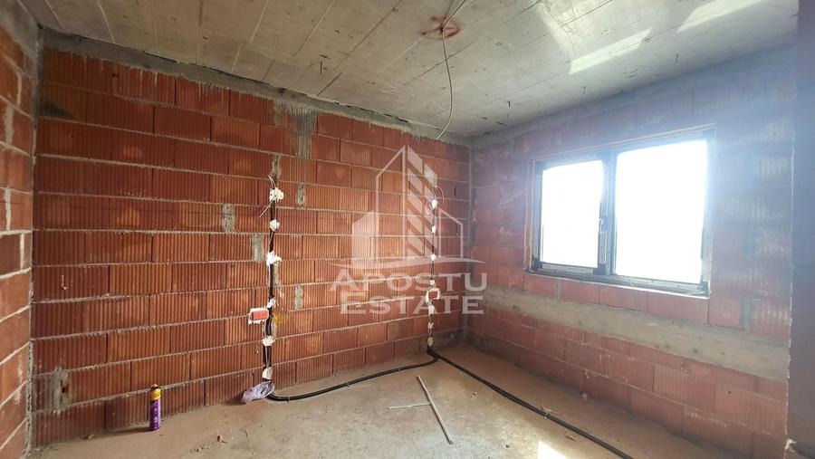 Duplex cu 5 camere cu Canalizare în Becicherecu Mic