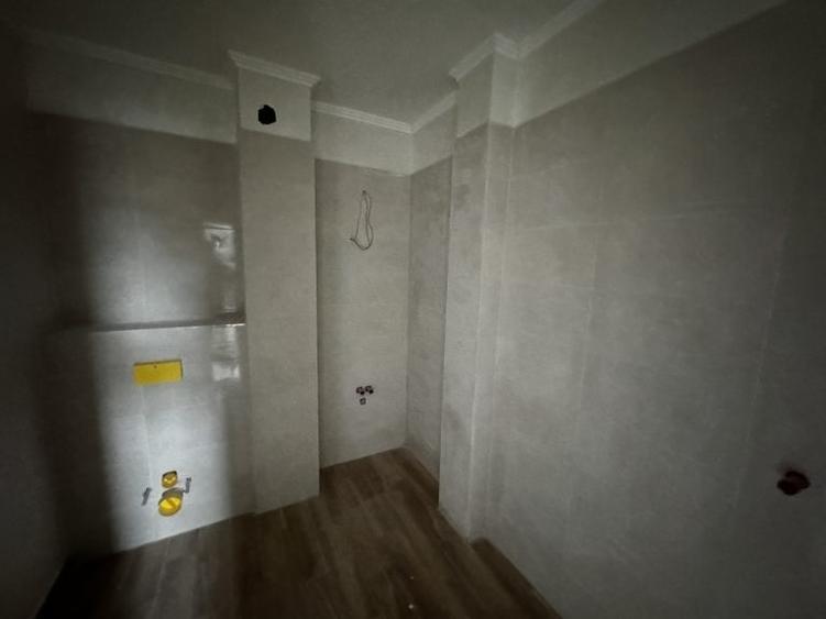 Apartament cu 2 camere semidecomandat în Florești