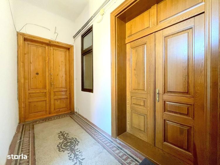 Apartament cu 3 camere în Neptun