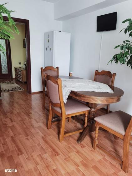 Apartament cu 4 camere decomandat în Central