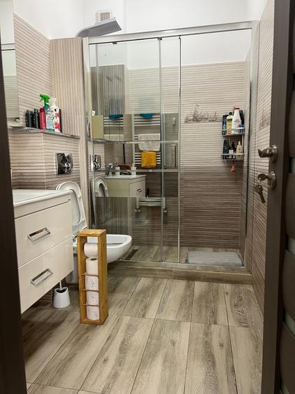 Apartament modern cu 3 camere și terasă, (optional  3 locuri parcare) -190.000 € - 35