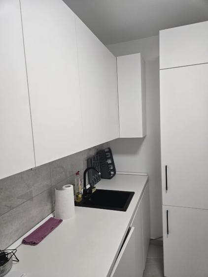 Apartament cu 2 camere decomandat, mobilat în Universitate