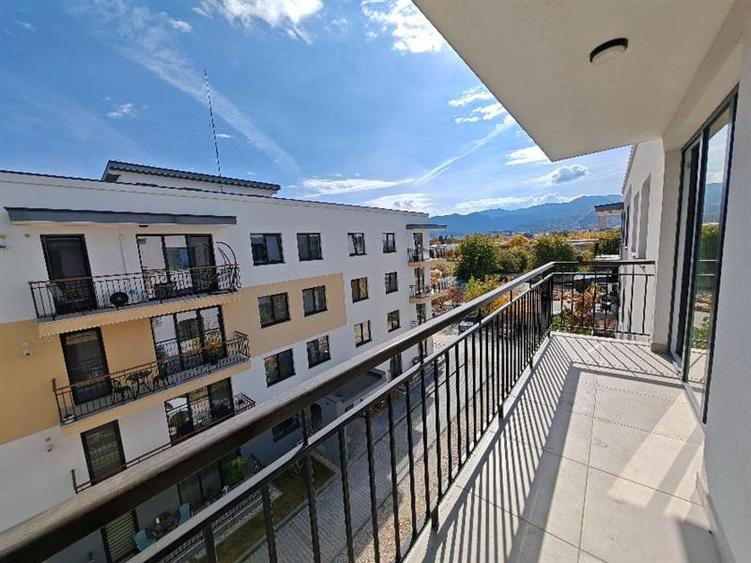 Apartament cu 3 camere decomandat, mobilat în Bartolomeu