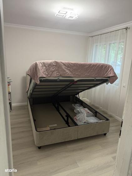 Apartament cu 3 camere decomandat în Cornișa
