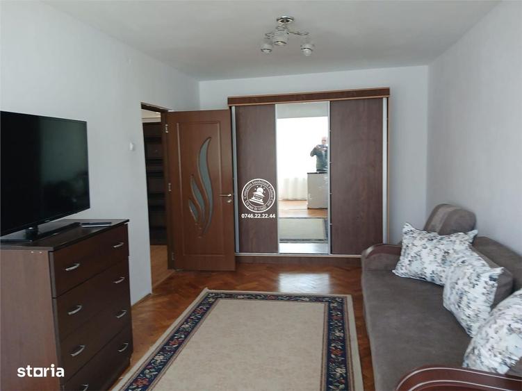 Apartament 2 camere, decomandat, etaj intermediar - Podu Ros - 4