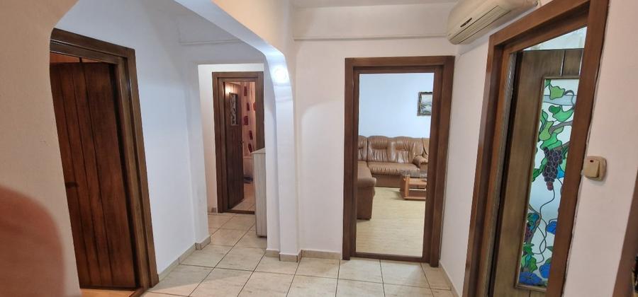 De vanzare Apartament 4 camere decomandat – Inel II, Constanța - 9