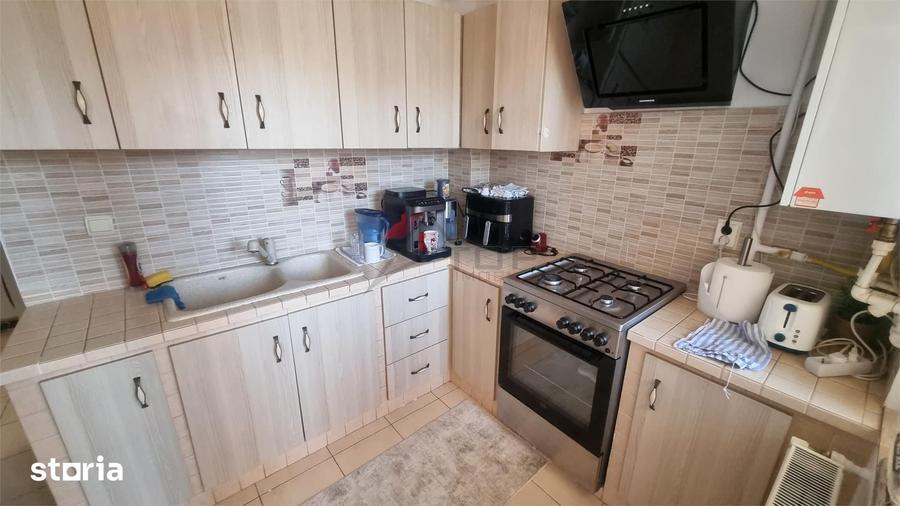 Apartament cu 3 camere decomandat în Cug