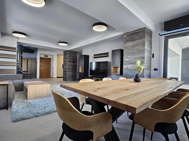 Apartament cu 4 camere decomandat, mobilat în Faleza Nord