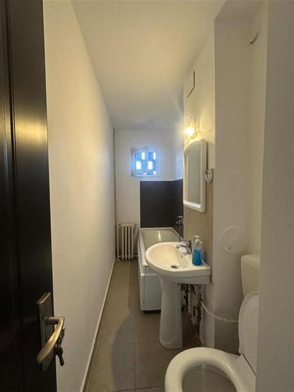 Apartament cu 2 camere semidecomandat în Rogerius
