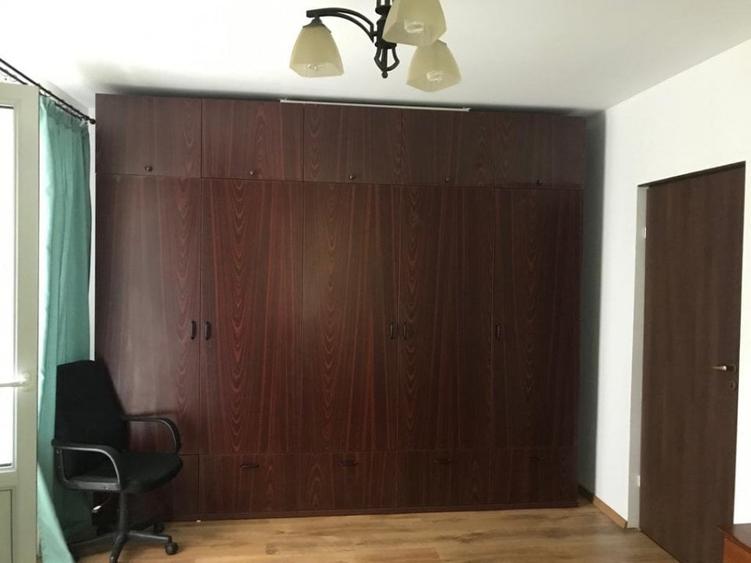Apartament cu 2 camere decomandat, mobilat în Berceni