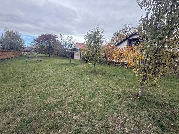 Teren Construcții intravilan de 2331 mp, în Brebu Megieșesc
