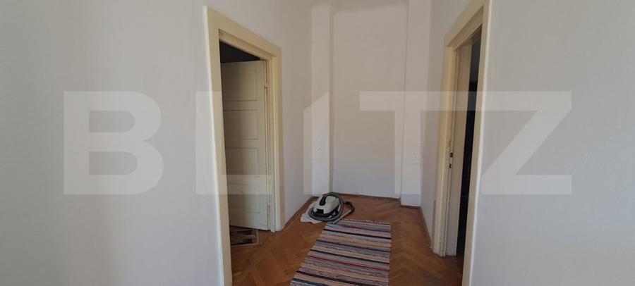 Casa tradi?ionala, fosta Strada a Indragosti?ilor, F - 5