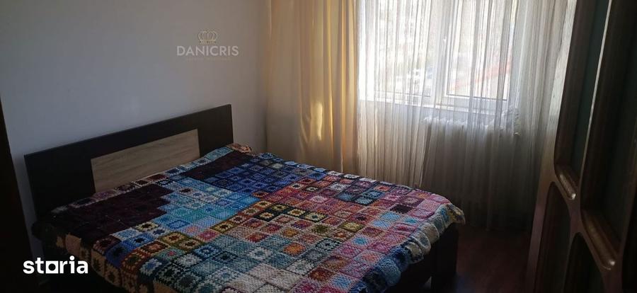 Apartament cu 3 camere decomandat, mobilat în Faleza Nord