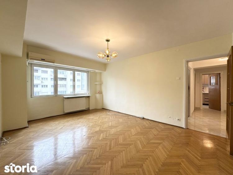 Apartament cu 4 camere semidecomandat în Grivița