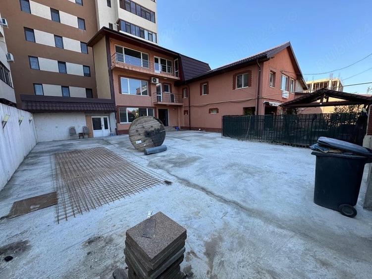 Casă cu Teren 300 Mp în Central