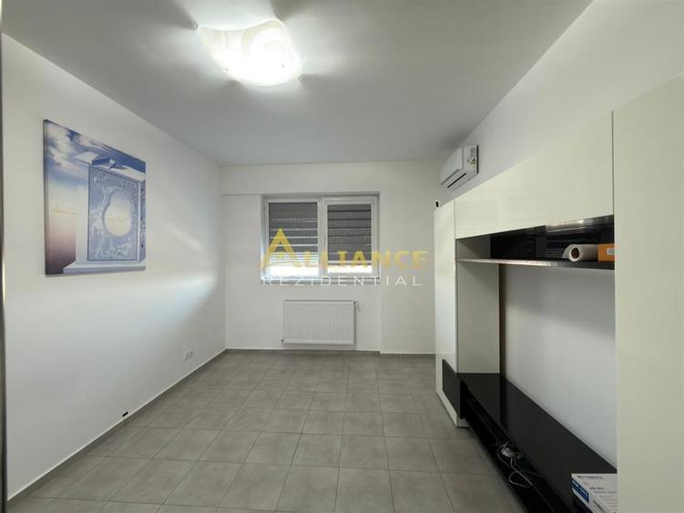 Apartament cu 2 camere decomandat în Metalurgiei