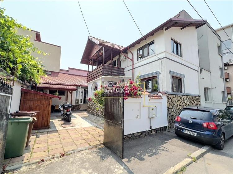 Casă individuală cu 6 camere cu Canalizare în Turda