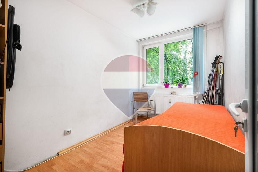 Apartament cu 3 camere semidecomandat, mobilat în Drumul Taberei