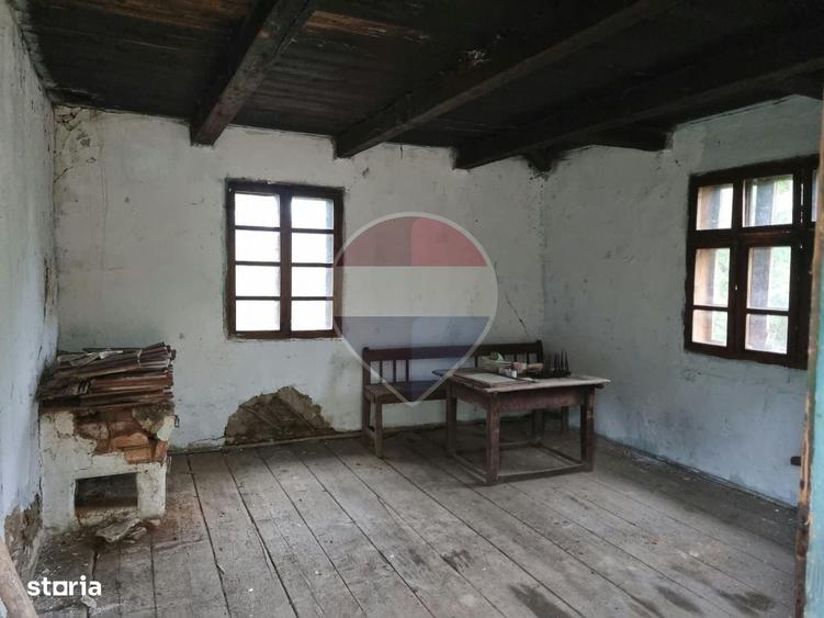 Casă cu 2 camere în Luncșoara