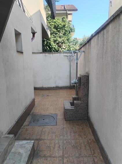 Casă cu 2 camere cu Teren 90 Mp în Central