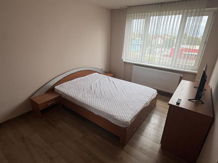 Apartament cu 2 camere decomandat în Independenței