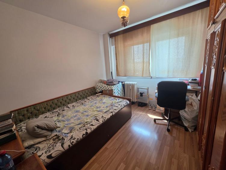 Apartament cu 2 camere semidecomandat în Titan