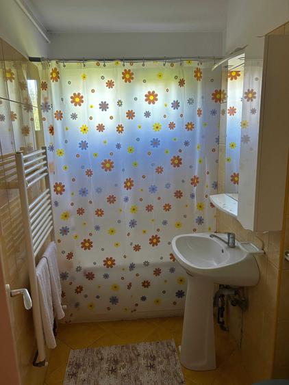 Apartament cu 2 camere semidecomandat în Medicină