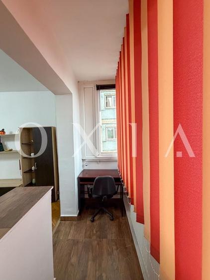Apartament cu 3 camere decomandat, mobilat în Dacia