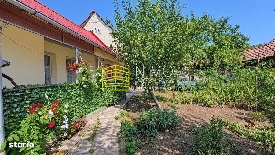 Casă cu 4 camere decomandat în Criș