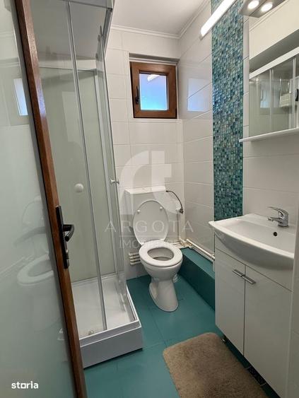 Garsonieră decomandată în Central