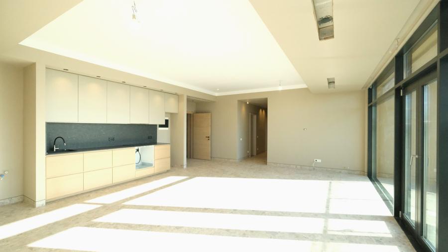 Apartament cu 4 camere în Dacia