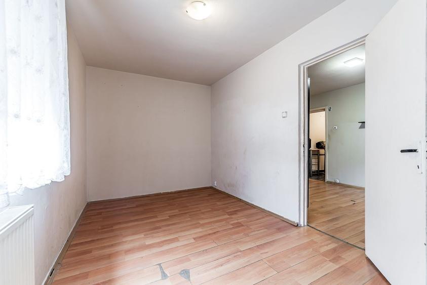 Apartament cu 2 camere nedecomandat, mobilat în Aurel Vlaicu