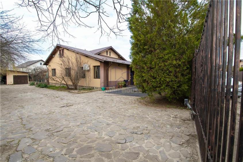 Casă cu 4 camere cu Garaj în Păulești