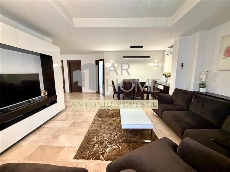 Apartament cu 3 camere decomandat, mobilat în Ultracentral