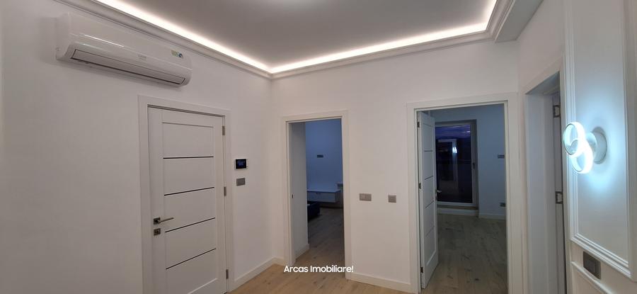 Penthouse cu 3 camere decomandat, mobilat în Sub Arini