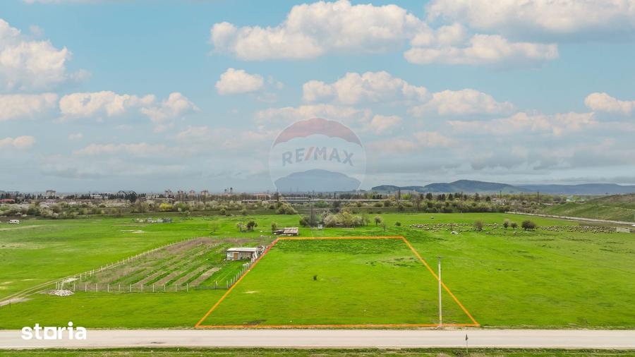 Teren de 6200 mp, în Central
