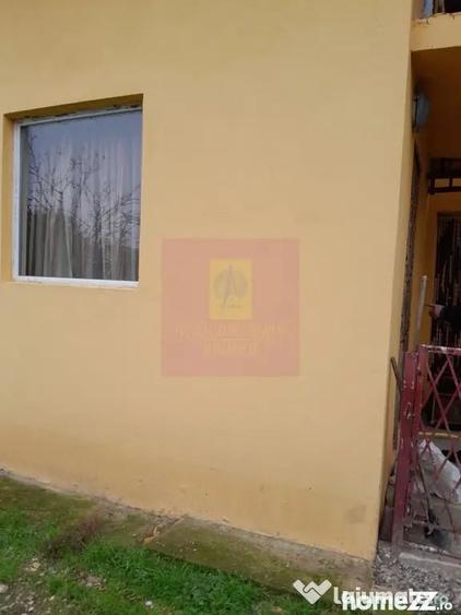 Casă cu 3 camere cu Teren 15000 Mp în Bărcănești