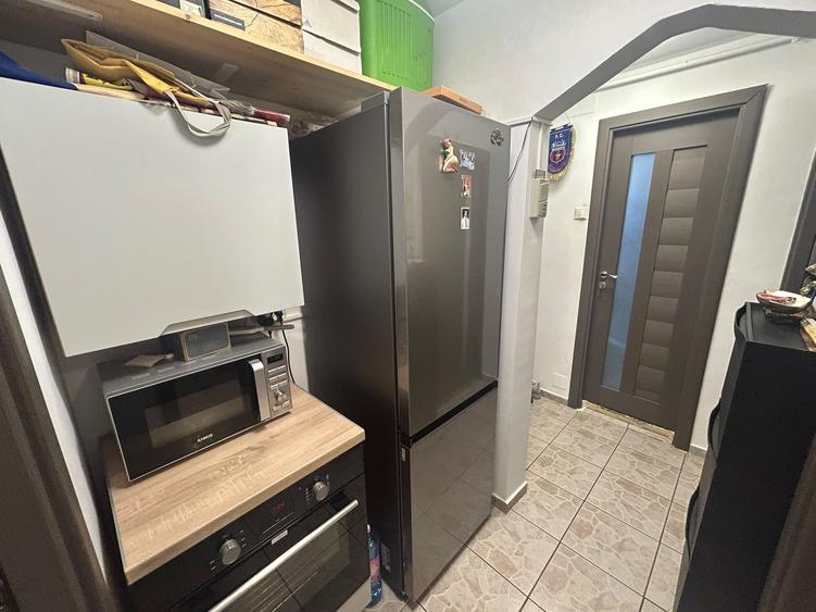 Apartament cu 2 camere decomandat în Berceni