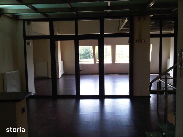 Apartament cu 4 camere în Domenii