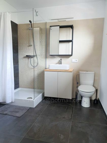 Apartament cu 2 camere nedecomandat, mobilat în 1 Mai