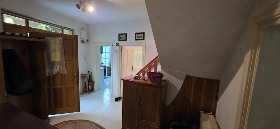Casă cu 6 camere cu Teren 5116 Mp în Cornu