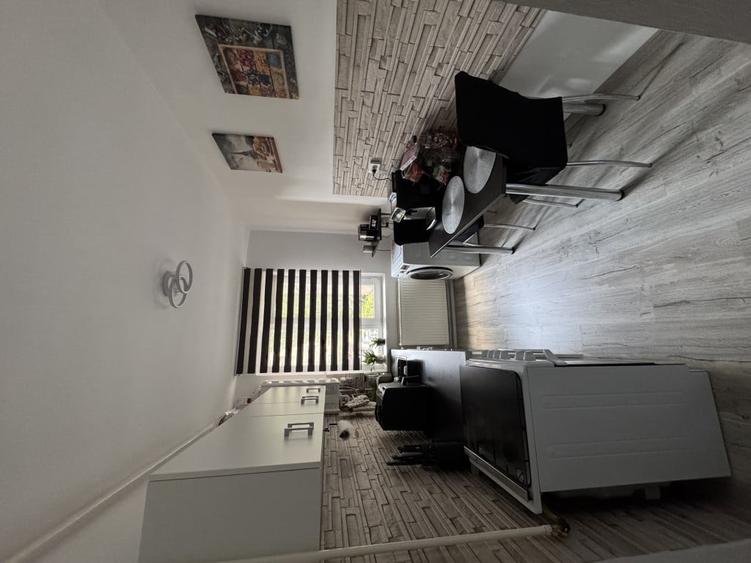 Apartament cu 2 camere semidecomandat în Vlahuță