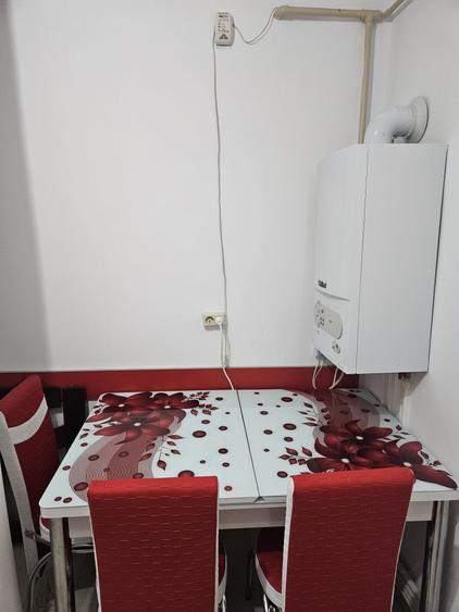 Apartament cu 2 camere decomandat în Exterior Vest