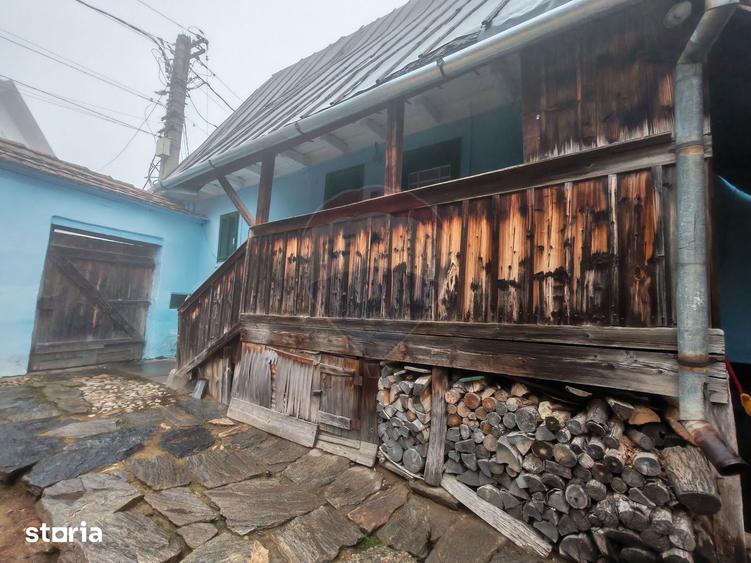 Casă cu 3 camere cu Teren 767 Mp în Poiana Sibiului